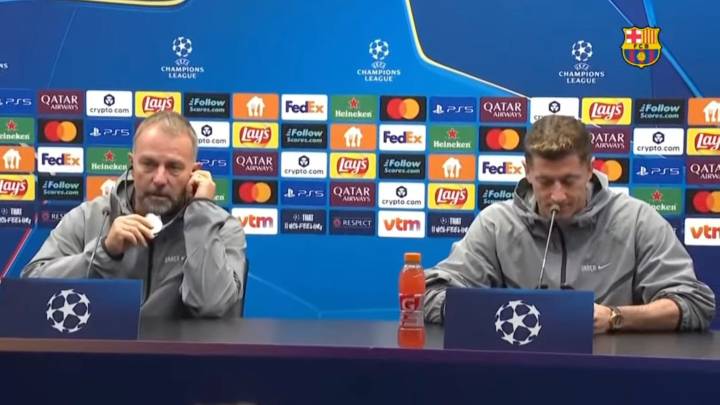 El zasca de Lewandowski a un periodista tras una pregunta a Flick: "Sabe español, pero no catalán"