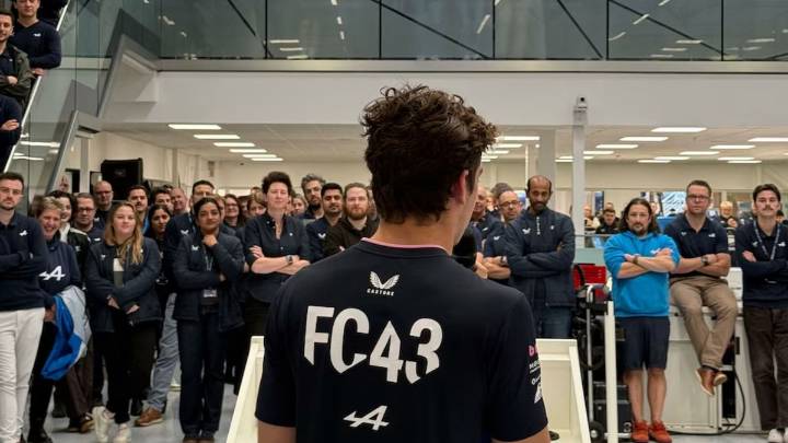 Colapinto reforzó lazos en Alpine con una visita a la fábrica en Enstone: "Un equipo"