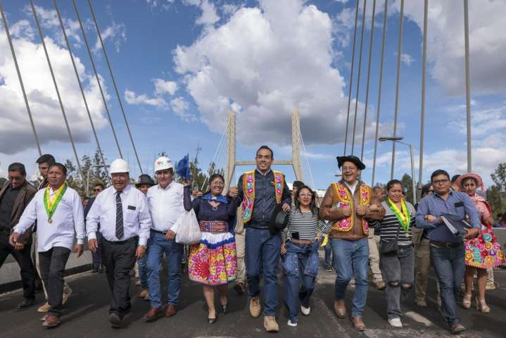 Presidente Jerí Oré supervisa construcción del puente Cantuta, futura vía principal para Huancayo