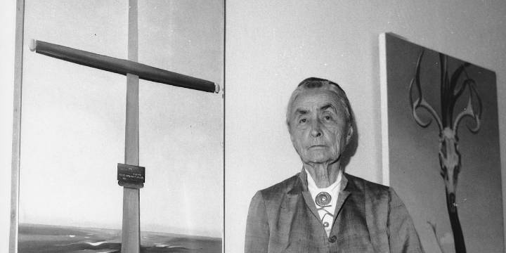 November 15, 1887- World renowned modernist painter Georgia O’Keefe was born in Sun Prairie