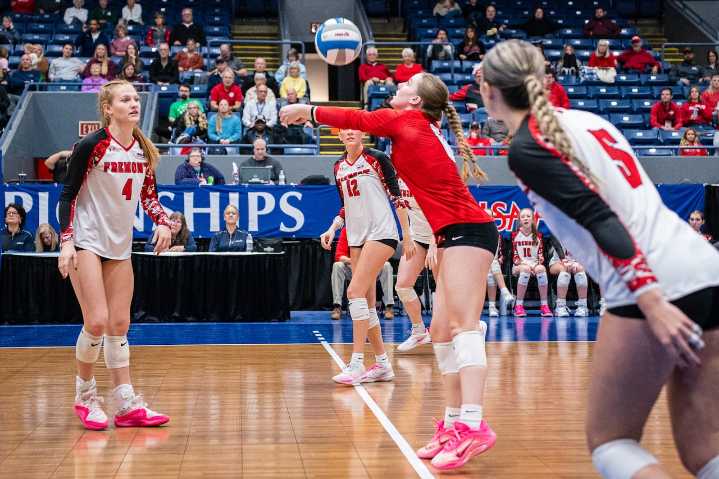 Late rally falls short for Fremont volleyball in D2 semifinal loss to Flat Rock