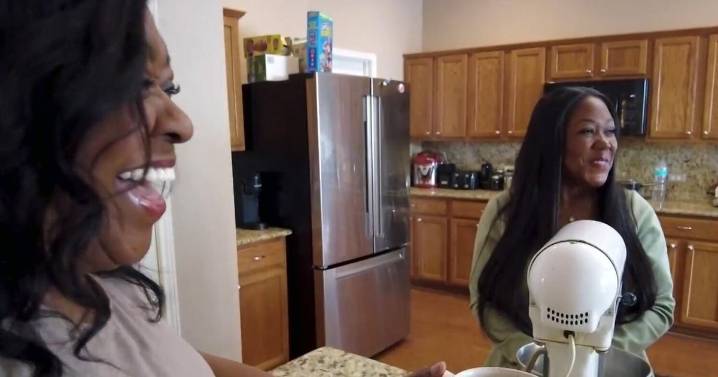 North Texas family shares emotional journey caring for mother with Alzheimer's