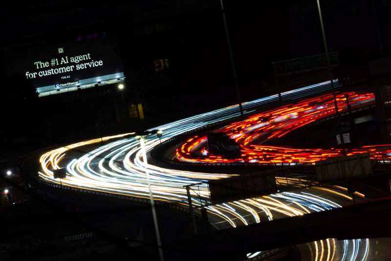 Analysis-Investors eye holiday season turbulence amid AI and rate cut doubts