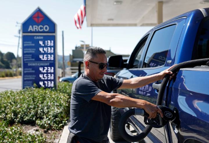 Walters: Newsom’s gas price crusade morphs into bid to keep refiners open