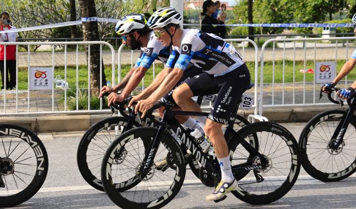 Movistar Team PIERDE fichaje de lujo; el ciclista eligió otro equipo