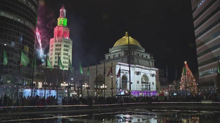 Buffalo prepares for the holiday season, annual tree lighting ceremony