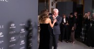 El extraño momento de Richard Gere en la alfombra roja de una fiesta en Madrid