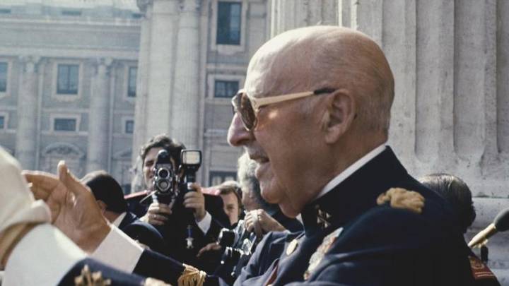 La familia y la Fundación Francisco Franco convocan misas por los 50 años de la muerte del dictador