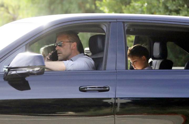 Captan a Ben Affleck pasando Thanksgiving en casa de Jennifer Garner, su ex