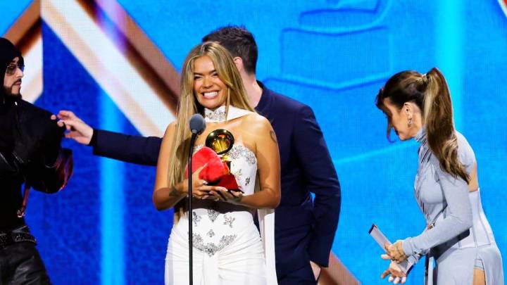 “Empecé a sentir que estaba perdiendo mi magia”: conmovedor mensaje entre lágrimas de Karol G en los Latin Grammy