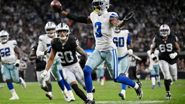 Prescott lanza cuatro pases de TD en triunfo ante Raiders