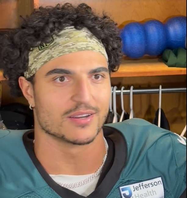 New players, same standards for Eagles