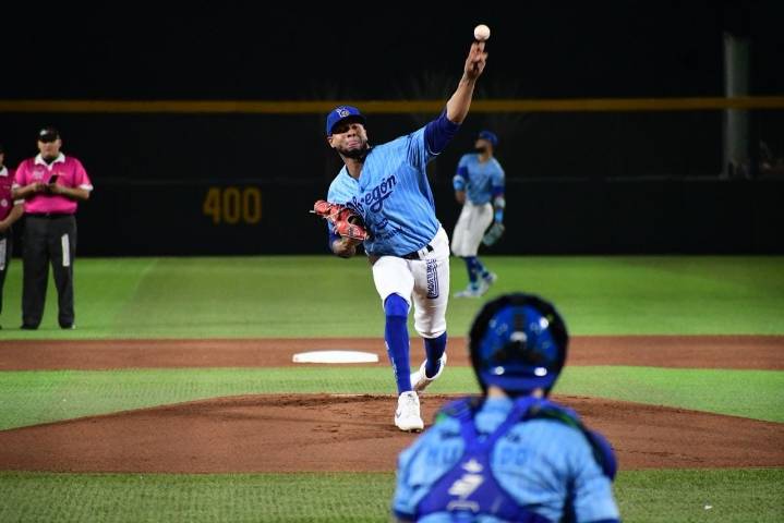 Yaquis vence a Charros 8-6 en duelo de líderes