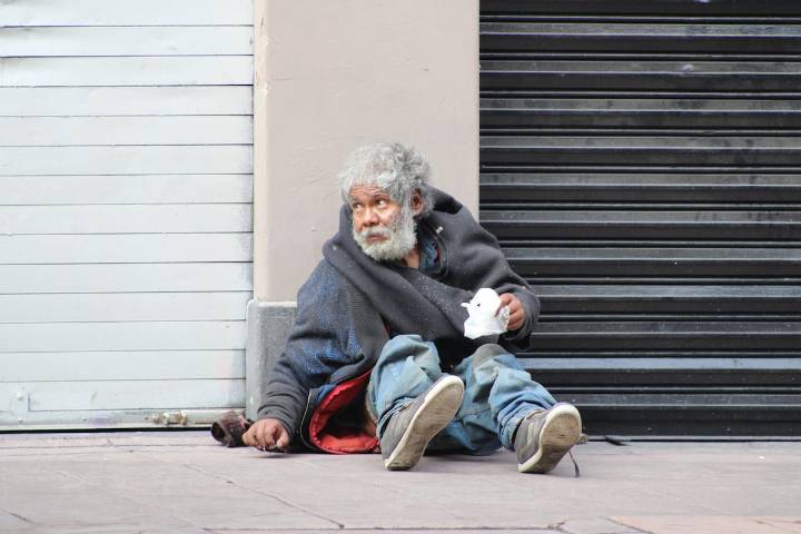Cuerpos sin registro, historias sin voz: la dura historia de las personas de la calle