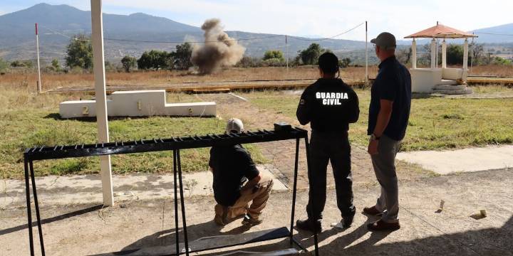FBI inicia capacitación para manejo de explosivos y drones con elementos de seguridad en Michoacán