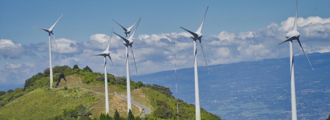 Presidente Petro celebra ingreso de Colombia al Banco Asiático, accediendo a nuevas oportunidades de financiación sostenible