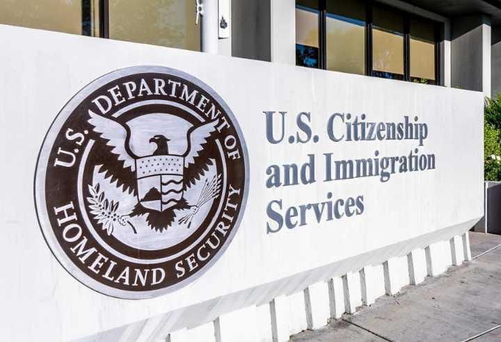 La paradoja cruel del régimen de Trump: cobrarte para deportarte