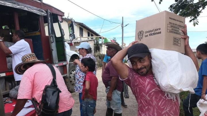 Más de 2.000 campesinos retornan a sus veredas en Briceño tras el desplazamiento forzado