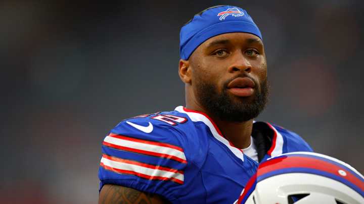 Bills running back attempts onside kick in brutal loss to Dolphins