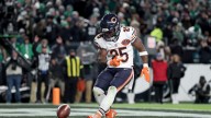 Bears run through Eagles to stay atop the NFC North