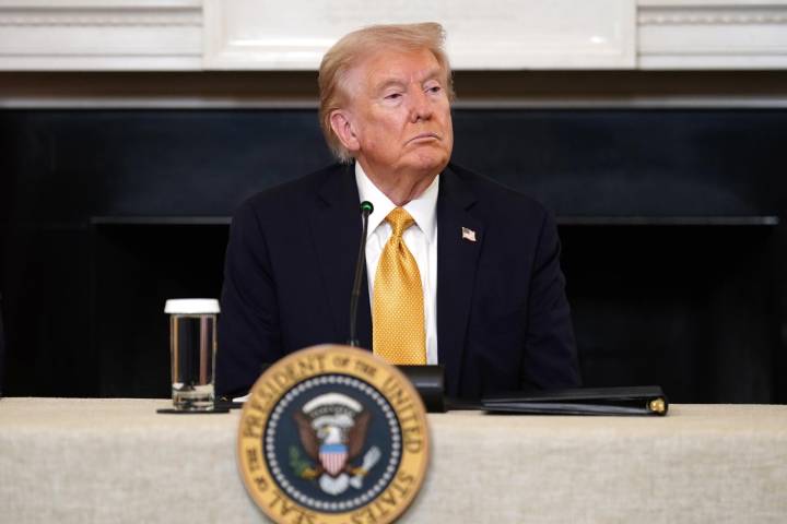 CBS News | Altos funcionarios presentaron a Trump opciones militares para posibles operaciones en Venezuela en los próximos días