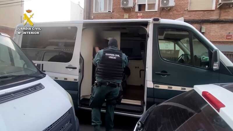 Dos hombres detenidos por varios robos con fuerza en comercios de Daimiel