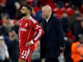 Otro duro golpe para el Liverpool de Mac Allister: penal insólito de Van Dijk y goleada del PSV por la Champions League