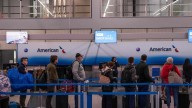 US airlines' daily cancellations exceed 2,700 as shutdown impact extends