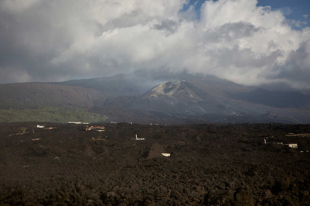 La IA desafía a la naturaleza y predice erupciones volcánicas con doce horas de ventaja