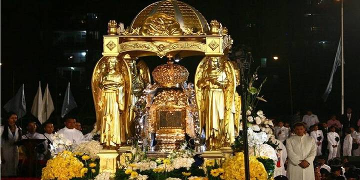 Maracuchos en Maturín rinden homenaje a La Chinita