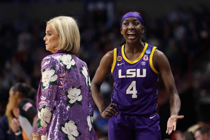 Kim Mulkey, LSU set NCAA record with 7