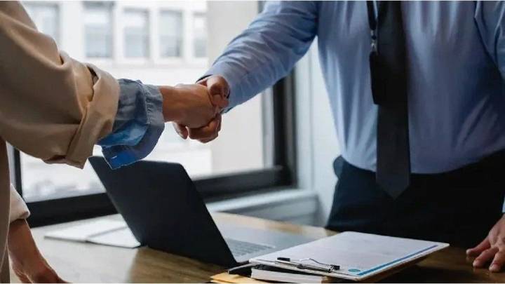 Reforma Laboral: el Gobierno avanza con un borrador que busca flexibilizar salarios y convenios