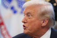 Trump quiere enviar cheques de $2,000 con los aranceles