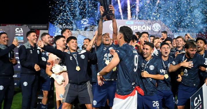 En una final para el infarto y por penales, Independiente Rivadavia ganó la Copa Argentina