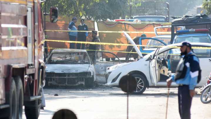 Mueren al menos 12 personas en un atentado suicida en la capital de Pakistán