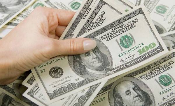 El dólar se mantuvo estable en $1.475