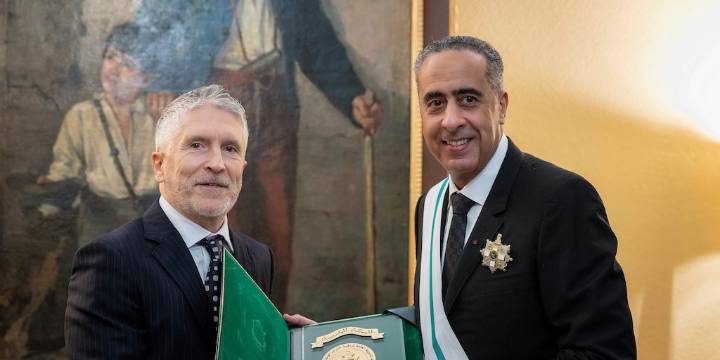 el líder de la seguridad de Marruecos acusado de torturas o espionaje al que Marlaska ha dado una medalla