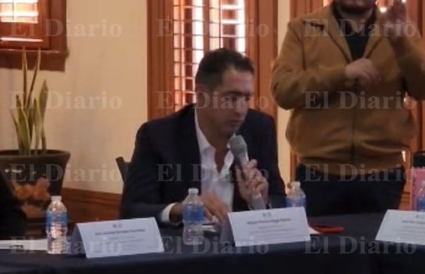 Video.- Repite Riggs disculpa a síndica