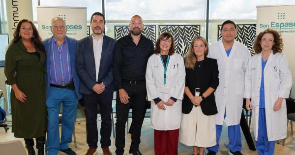 Supera 82 días en la UCI de Son Espases y dona al hospital la máquina que le permitió sobrevivir