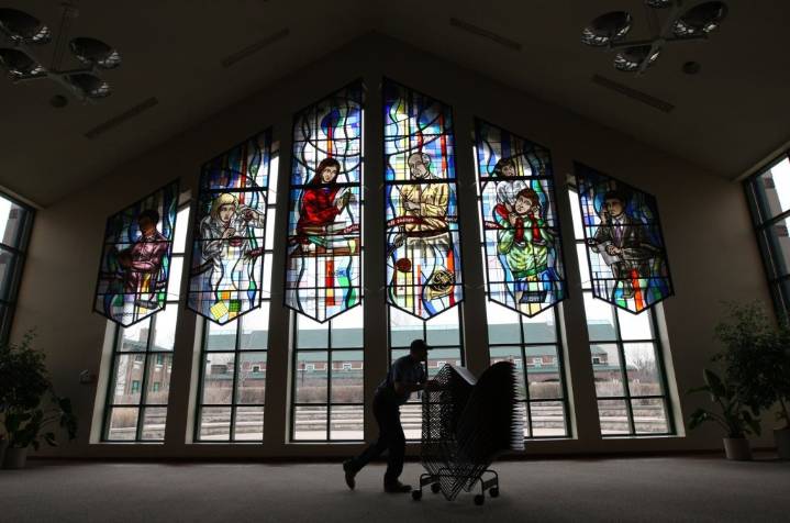 Opinion: What dying colleges can teach the living