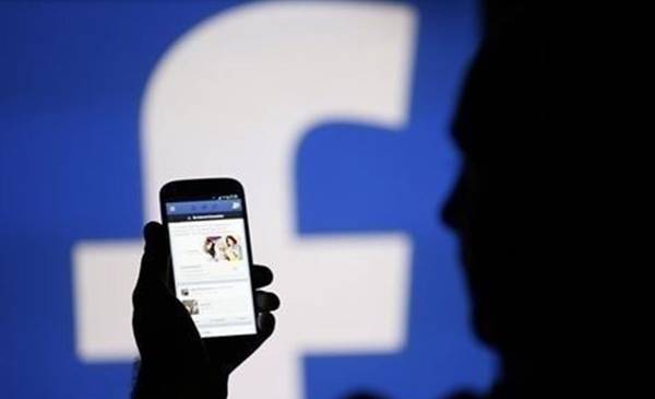 Descubren una estafa que simula enviar un mensaje de Facebook