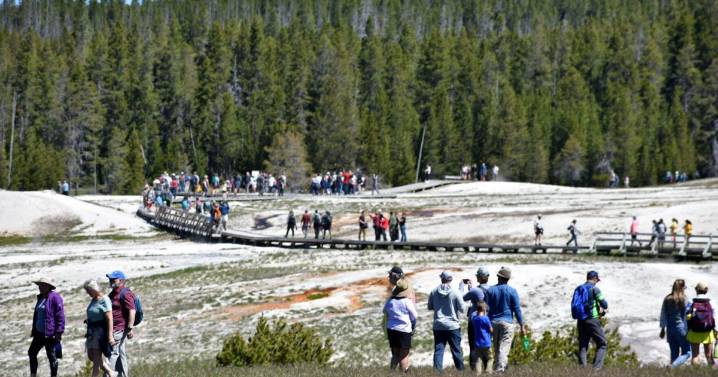 Higher fees for foreigners visiting US national parks stokes tourism concerns