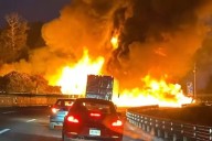 Explosión de pipa hace que cierren la México-Puebla por completo; ¿cuál es el saldo?