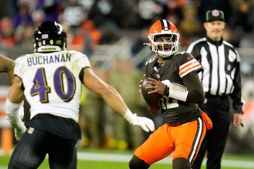 Browns QB Shedeur Sanders has a rough NFL debut after relieving the injured Dillon Gabriel