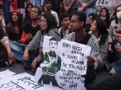 Protesters gather again at India Gate over air pollution in Delhi-NCR Photo Source; ANI [ FULL VIEW ]