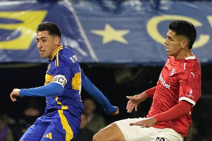 “Va a analizarlo…”: la revelación de Quinteros sobre un jugador de Independiente que Riquelme quiere llevarse a Boca