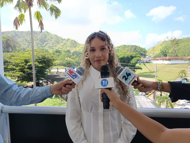 Estudiante expresa satisfacción por socialización de su trabajo de grado