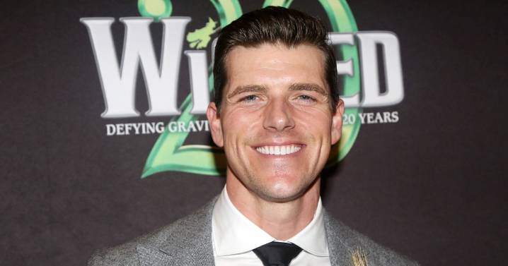 'Wicked’ Actor To Run NYC Marathon Then Perform Two Shows on Broadway
