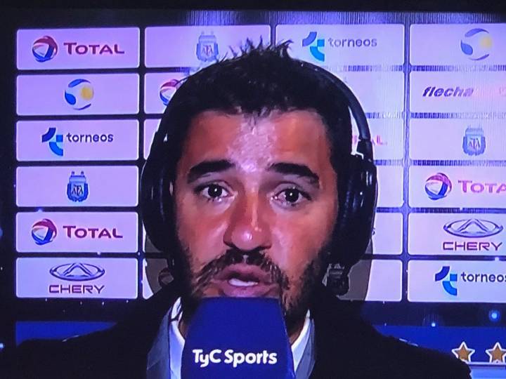 “Seguirá en el banco”: Tato Aguilera fue tajante con una figura de Boca