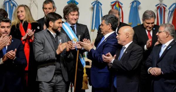 El Consejo de Mayo planea discutir la reforma laboral antes de su presentación en el Congreso